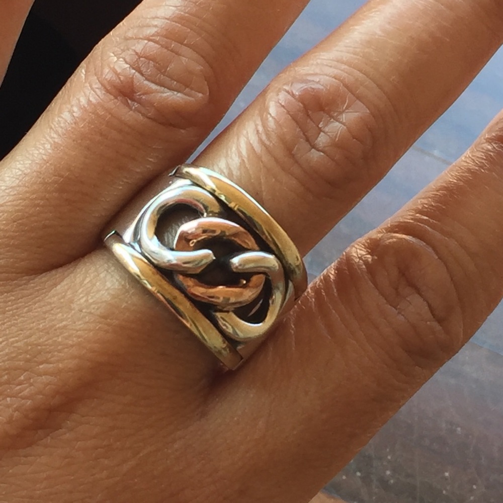 Ring - Picture 3 of 4